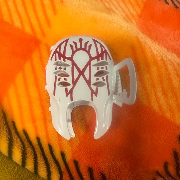 Sleep token vessel claw hair clip - Picture 5 of 6